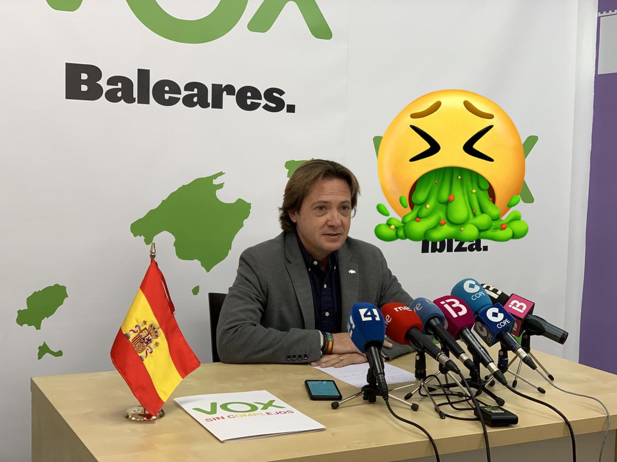 JoAngui8's tweet photo. A tots els mallorquins d'"esquerres" que dieu que no anireu a votar, perquè esteu indignats, només recordar-vos que ells si que hi aniran, i que qui decidirà en quin idioma i quines assignatures estudien els nostres fills, serà la rata feixista més fastigosa d'aquesta terra... https://t.co/ouHXLTN8zm