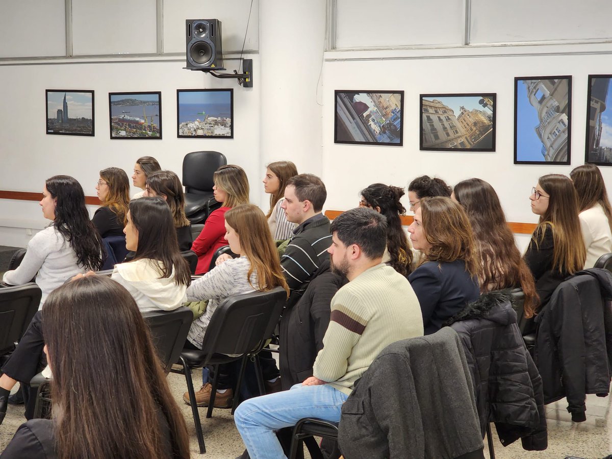 MTSSuy's tweet photo. #Ahora El ministro @Pablo_Mieres, el dir. de DINATRA @fdaverede y el coord. de la Lic. en Relaciones Laborales de @Udelaruy, Leonardo Slinger, dan la bienvenida a estudiantes avanzados de la carrera que se integrarán como pasantes al MTSS y despiden a los que finalizaron la misma https://t.co/4UQBtEdO3J