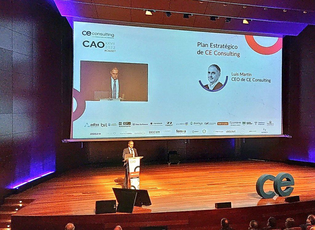 @LuisMartinLara  poniendo en valor los servicios y la marca de <a href="/ceempresarial/">CE Consulting</a> en el #Cao27 ... un inicio emocionante del congreso: seguir siendo líderes en 2023..