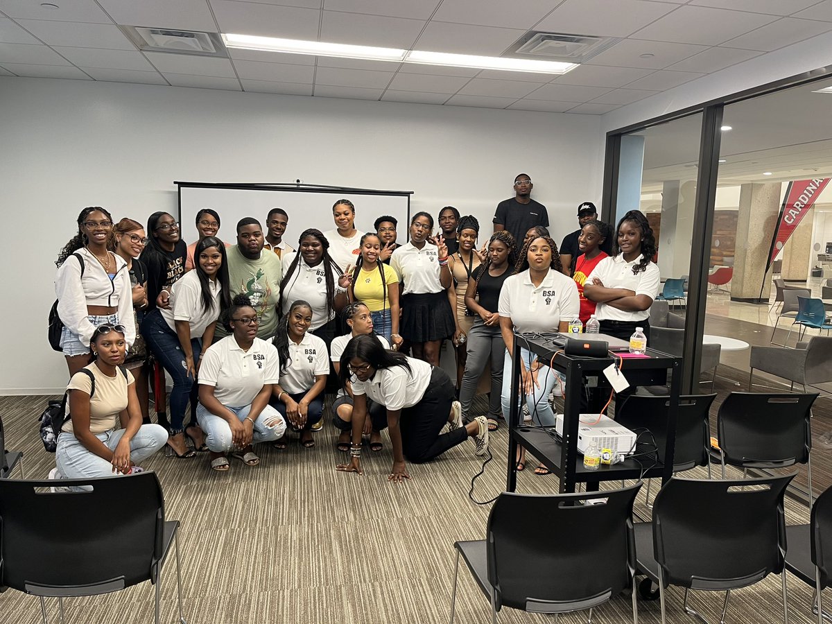 BSA_Lamar's tweet photo. Thank you to everyone who came out last night and supported us💓 A special thank you to Kayela, Terrell and Javon for winning the games. Stay on the lookout for our upcoming events 🤝🏾 https://t.co/anrDAr7wE2