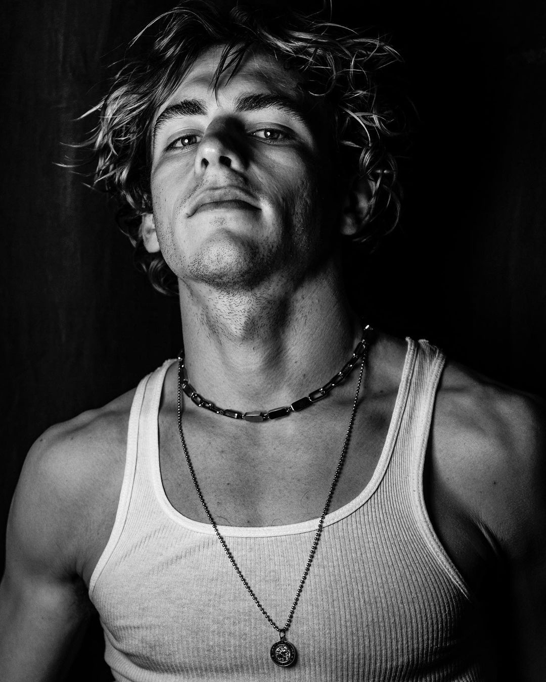 Ross Lynch News on Twitter "Ross Lynch photographed by Damon Baker 🖤 (via damon_baker on