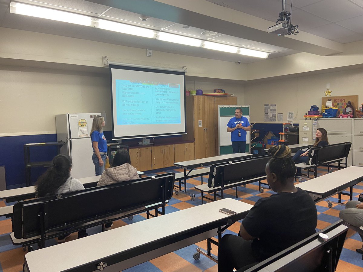 MrsCookWI's tweet photo. First Wicoff PTA Meeting of the year. HIB Presentation @mwelborn12 @WWP_Schools https://t.co/u6McEI0Sao
