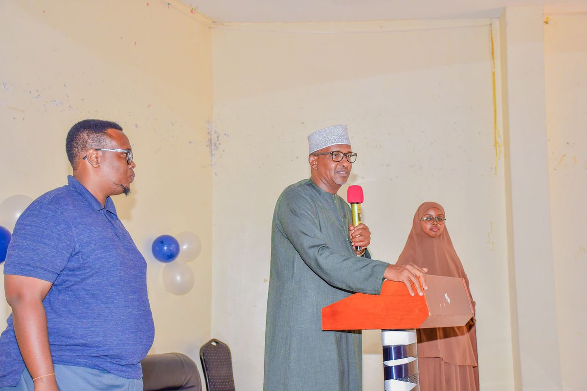 BashkaBae's tweet photo. Its about never giving up .Cheers to untangled @HonAdenDuale thank you for supporting us when we needed a hand to move on .you gave us word of encouragement that i will forever cherish jazakumulahu kheiran https://t.co/ZGMhaIBmUl