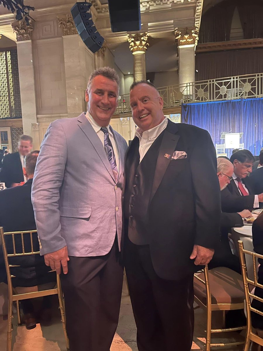 kfour_corp's tweet photo. We are proud to support Catholic Charities Brooklyn and Queens for their endless support and dedication to help families in need from all walks of life. It was an honor to attend the 2022 Bishop’s Humanitarian Award Dinner at Cipriani. Congratulations to all the honorees.
#BHAD22 https://t.co/EiXWQrD5YK