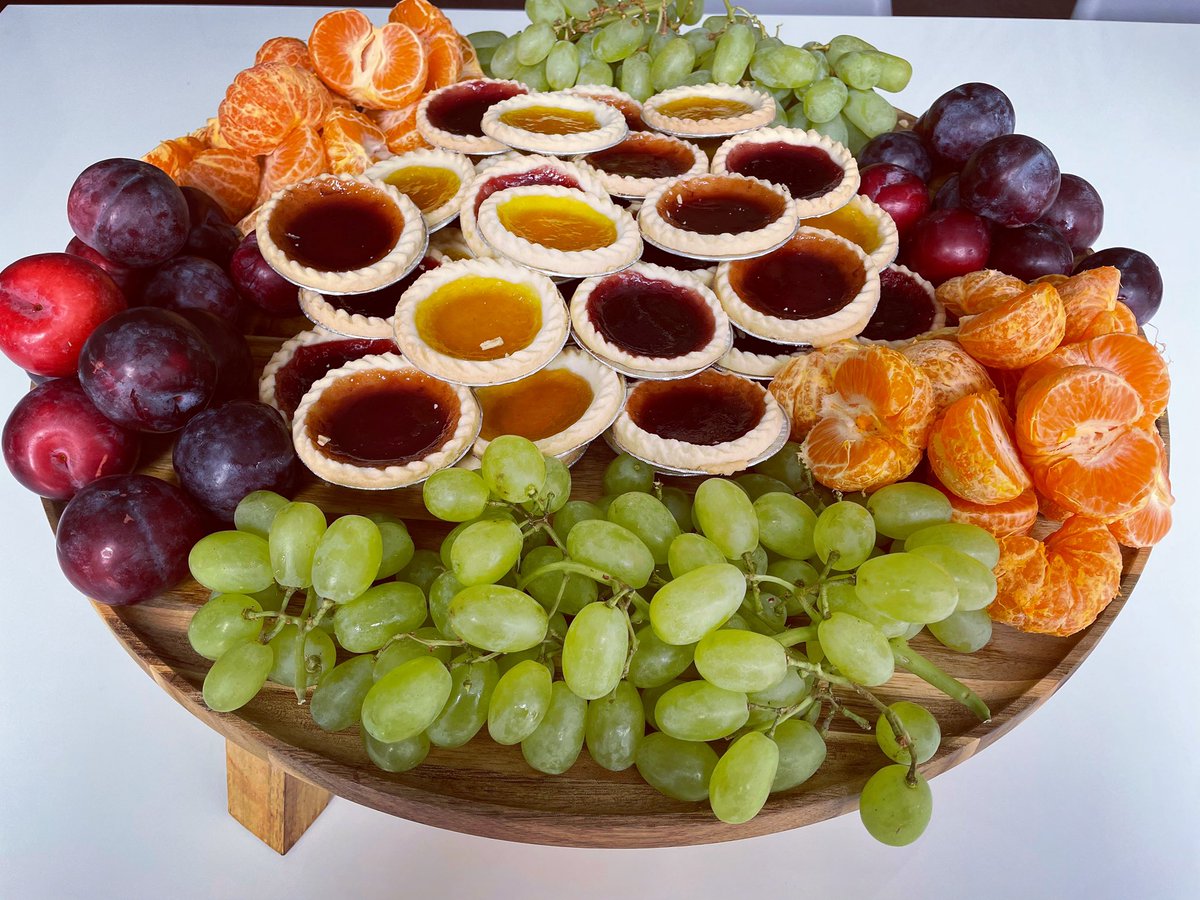 Remember rushing home from school to raid the fridge? Our Welland boarders are pretty lucky to be treated to an awesome platter each day! #wellandhouse #boardingtreats #boardingliferocks #stamfordendowedschools