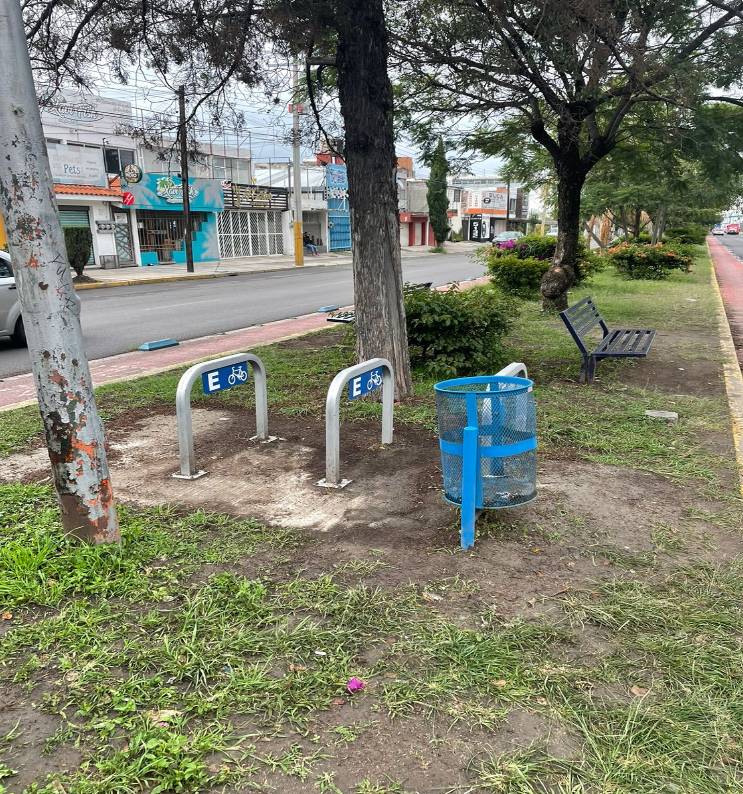 AmbientePuebla's tweet photo. @geteseta @PueblaAyto @CICPue @LigaPeatonal @CEPCPuebla @InfraPue @MovilidadPue Reporte atendido. https://t.co/8rEVFJAAmD