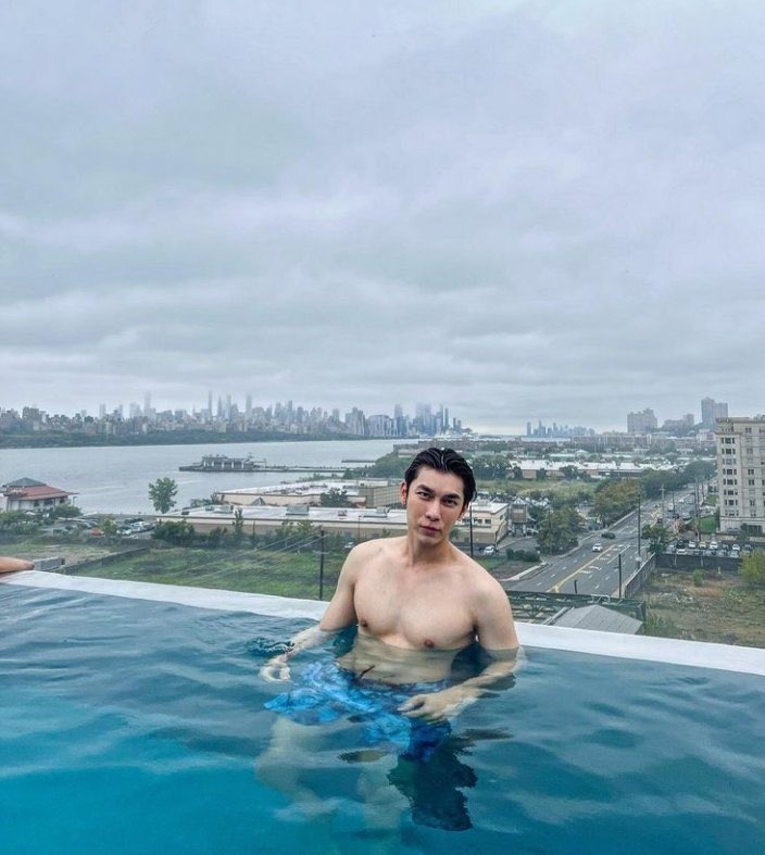 ladda_lasuay's tweet photo. เลือกไม่ถูกเลยจริงงงงงงง555555
#ForeverLove #MewSuppasit 
@MSuppasit #มิวศุภศิษฏ์ https://t.co/xI1DLcSlkD