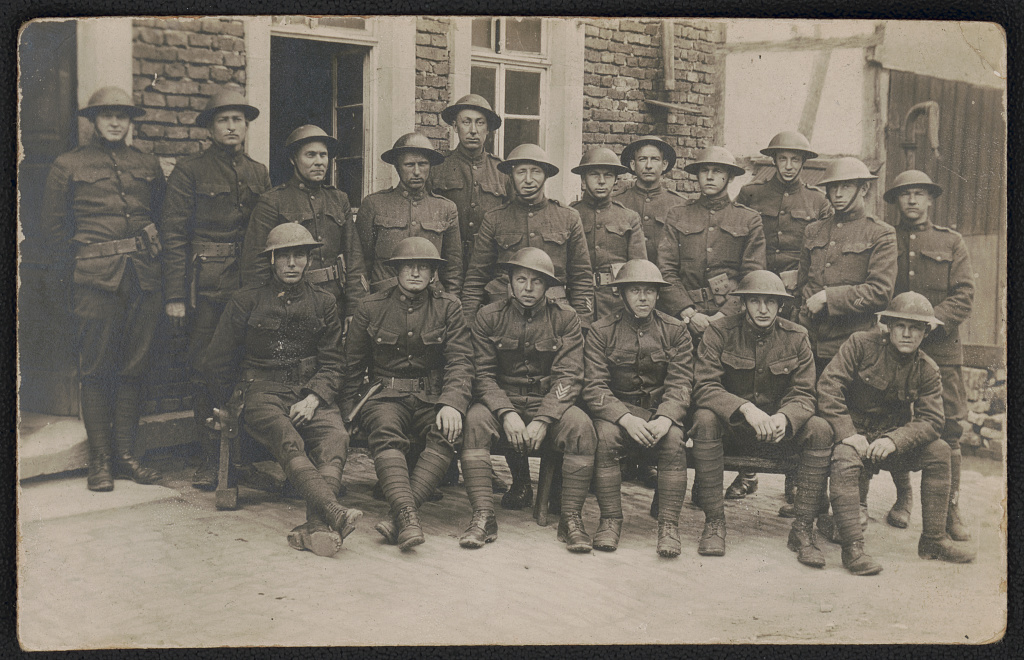 1st Battalion, 5th Field Artillery traces its lineage to 6 January 1776 and is the oldest Regular Army unit on active duty.  #TBT #kingofbattle #FAHistory
<a href="/FightingFirst/">1st Infantry Division</a> <a href="/hamiltons_own/">Hamilton’s Own—1st Battalion, 5th Field Artillery</a>