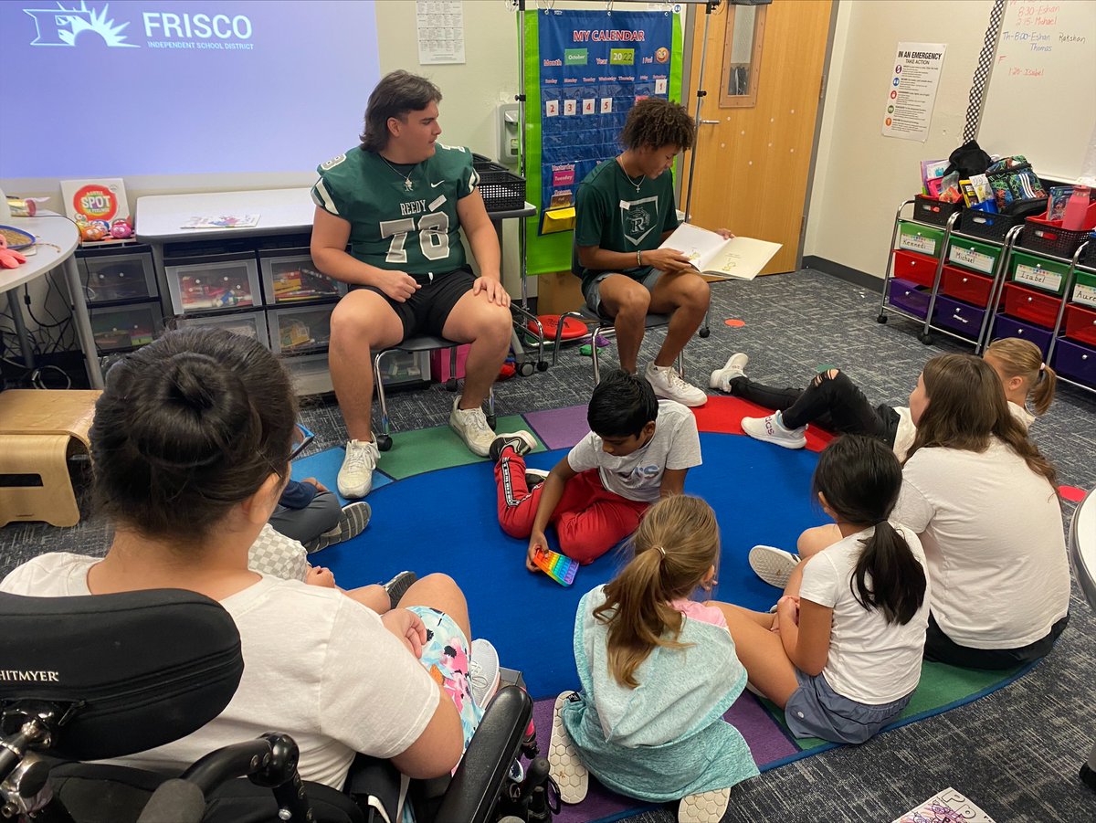 We love when Reedy athletes read with our students!
@ReedyLiions #FISDmadetoshine #ourFISDstory #bledsoestrong