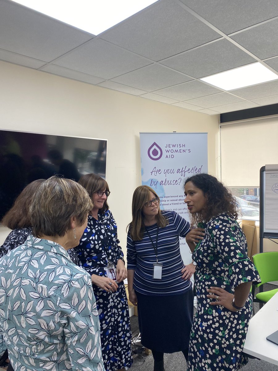 Fantastic to meet the amazing @JewishWomensAid in lovely Finchley today - we spoke about how we can work together to make domestic abuse a priority: locally, regionally and nationally with @FarahNazeer 🤝