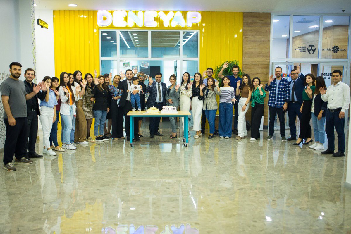 yusufpolattr's tweet photo. 6. Ulusal "Azerbaycan Marka Ödülü"  Yarışmasında @bilimbaki Markamız 2️⃣. Oldu! 🥈🏆🎖

Paydaşları, yönetimi, öğretmenleri, gönüllüleri, veli ve çocuklarıyla biz kocaman bir aileyiz. 🇹🇷🇦🇿

#MilliTeknolojiHamlesi ideali ve yolculuğu için çalışmaya devam. 💐

@T3Vakfi
@asanxidmat https://t.co/TeuuYdyFce
