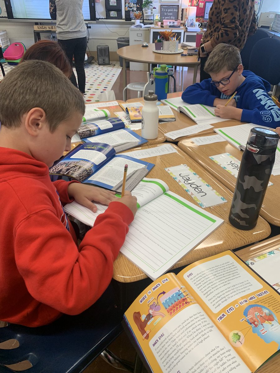 ARC CORE pilot in Mrs. Reardon’s class! #engagement <a href="/PettiferSuz/">Suzanne Pettifer</a>