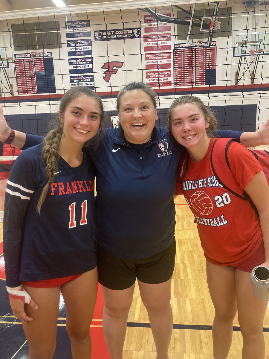 FranklinMADE_AD's tweet photo. Big Shout Out to all Franklin Coaches on National Coaches Day!  Franklin Athletics is home to some of the best coaches in the area as well as the state! #FranklinMADE #LivoniaPRIDE Patriot PRIDE!! @fhspatriots @LivoniaDistrict @folsombrandonj https://t.co/broTOxDoLT