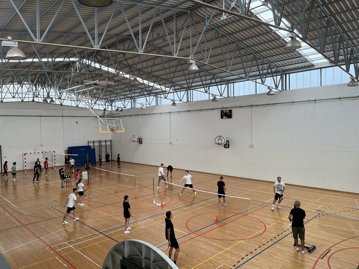 ErasmusTogether's tweet photo. Today we're attending a PE class with students of 17 years old.
The class dures 80' and they have another session per week during 60' @sevoriental4 https://t.co/gEcWTY1fde