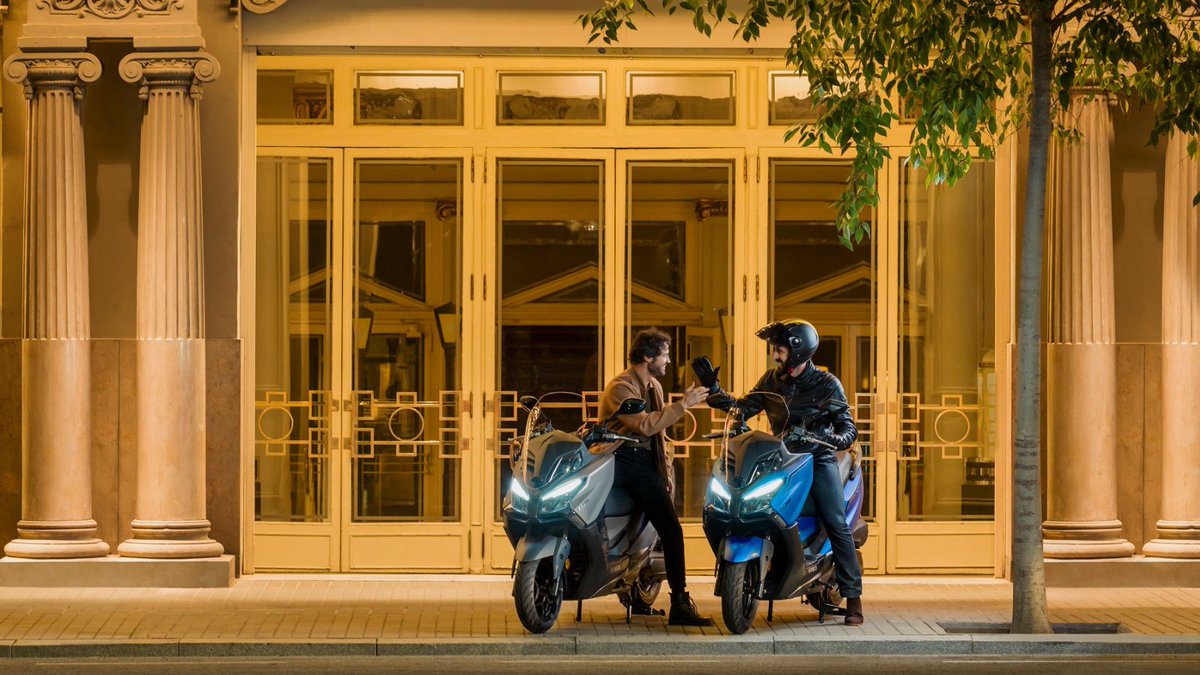 KYMCO_es's tweet photo. El scooter GT de KYMCO nació para darte libertad de movimientos y confort a partes iguales gracias a su ligereza y a su tamaño compacto. 🤩👍🏻https://t.co/WZ8J8ajh0i https://t.co/6tEtHqDc5L