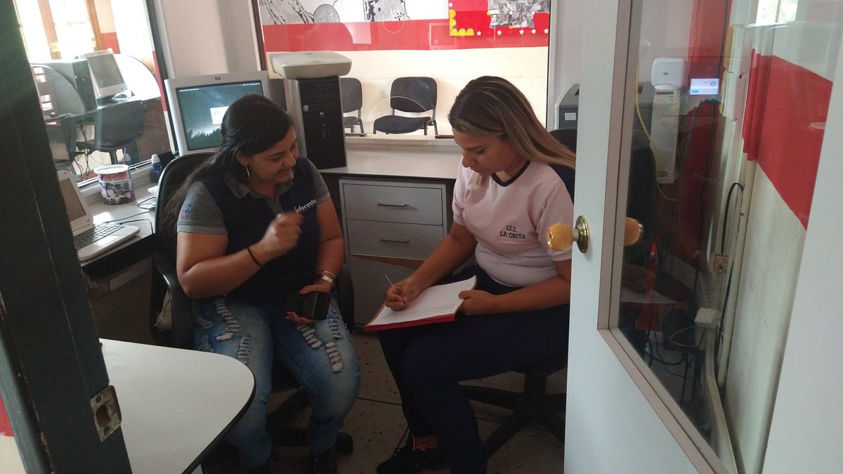 Visita al Infocentro de la comunidad para canalizar talleres de computación para ser dirigido a los estudiantes de especialidad ocupacinal de nuestra institución