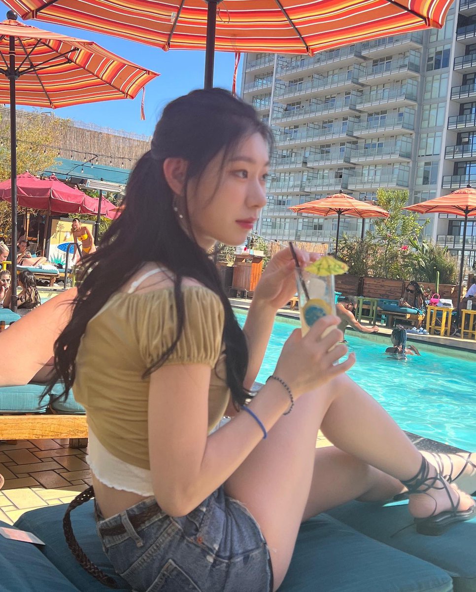 chaerpics's tweet photo. instagram update https://t.co/8asXeIv1Pd