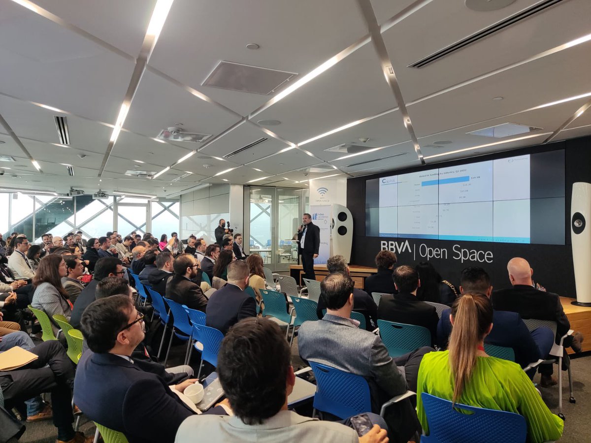 FinnovatingHub's tweet photo. ¡Llegó el momento de nuestro CEO @rgarciadelacruz y su Keynote Session: “Visión estratégica de mercados FinTech. Como las plataformas digitales pueden escalar globalmente tu FinTech”! Definitivamente un gran aporte a la #FinTech Unconference #México 2022 📚 https://t.co/fM4GreBaKN