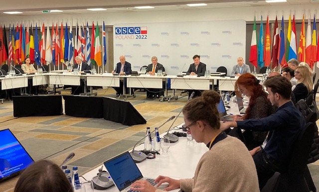CommunityofDem's tweet photo. 'In this war which has been thrust upon them, Ukrainians are defending democratic values against authoritarianism, fighting for their country to join the family of democratic countries' - SG @ThomasEGarrett
 at @WarsawDialogue #WDD2022

Full remarks: https://t.co/f9VCYbCQij https://t.co/pS2XDuttVp