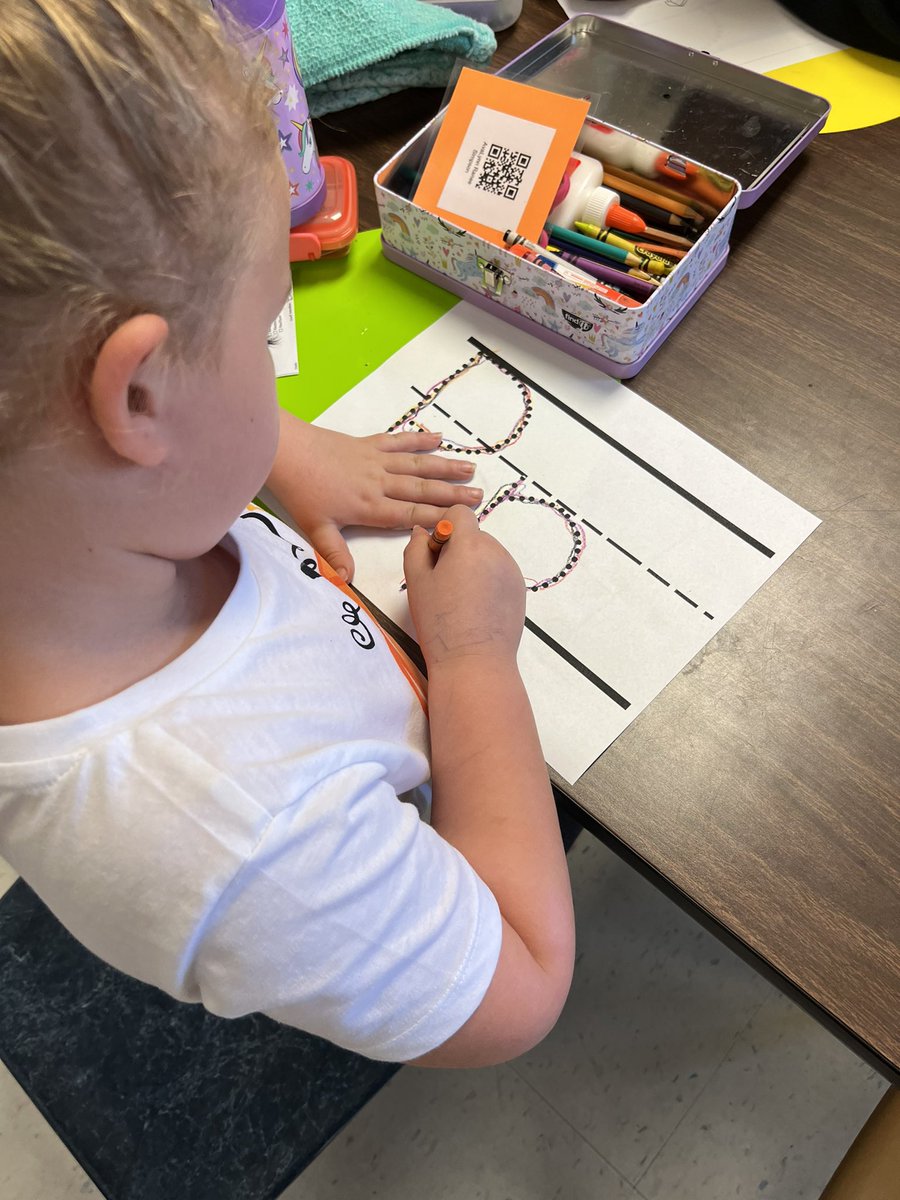 MrFoertschbeck's tweet photo. #TeamBaker working hard during ELA rotations! The mouse and cheese matching upper and lower case letters game is a fan favorite! #RooHoo #BetterTogether #SRESroos @SpringRidgeRoos https://t.co/kiqPId69fR