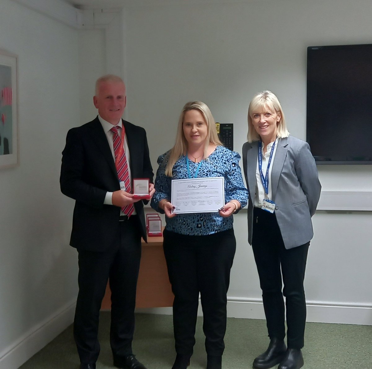 HSE_West_NWest's tweet photo. The final staff recognition event took place for staff in Galway University Hospitals, @saoltagroup management acknowledge and appreciate the huge contribution of our staff during the COVID-19 pandemic and were honoured to present staff with commerative medals and certificates https://t.co/PjSBo4DWq6