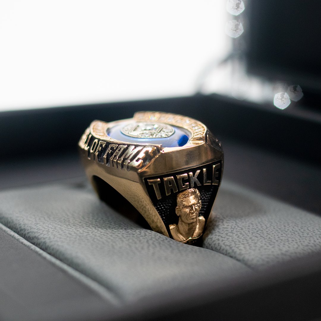 🚨NEWS🚨 Here's the first look at the @KayJewelers Ring of Excellence that Tony Boselli will receive this weekend in Jacksonville during halftime of @Jaguars' game against Houston. Full Story: profootballhof.me/BoselliRing