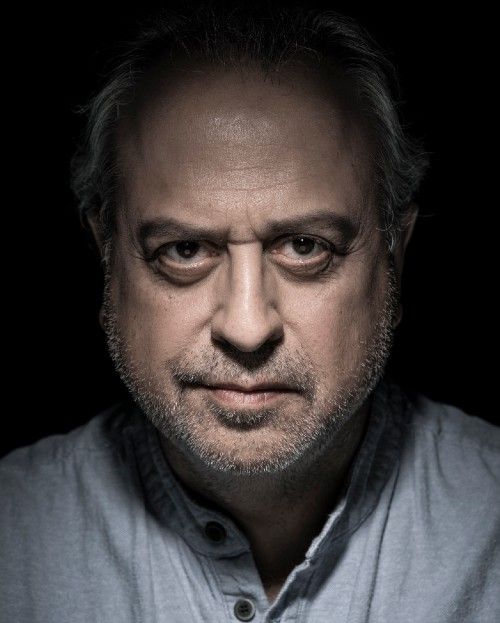 AbbeyTheatre's tweet image. #FlashDayFriday is back tomorrow, and we&apos;re celebrating the Dublin debut of #SolarBones this month 🥳 From 1pm-2pm tomorrow, tickets for all of the show’s performances will be €10 across the board. Get yours on our website with the code SOLARFlash22 ➡ bit.ly/3di0MIt