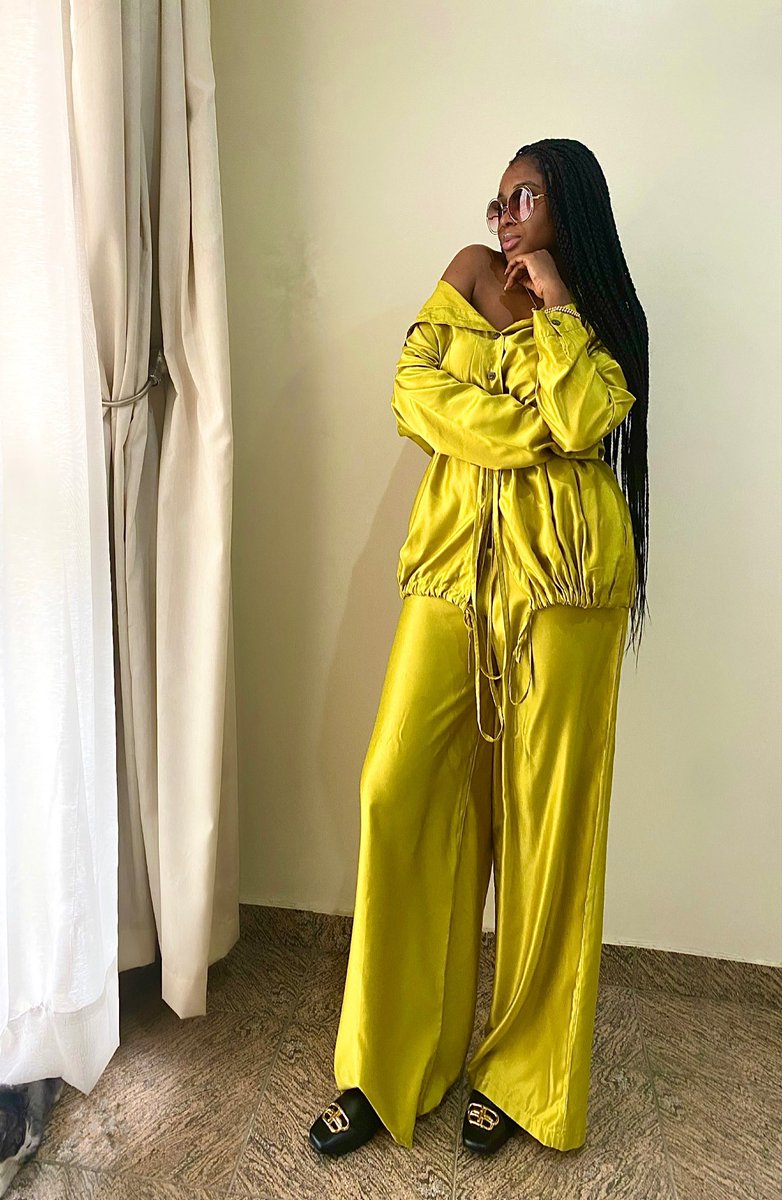 Pridadosoffici2's tweet photo. Hey girl, 

Where would you wear these looks from our Fresher collection to? 

Look 1: LAILA set: N29,500
Look 2: RUHASH set: N28,000
Look 3: NIA set: N27,500
Look 4: ZAZA Kaftan: N23,850 https://t.co/zvcu4m47Ky