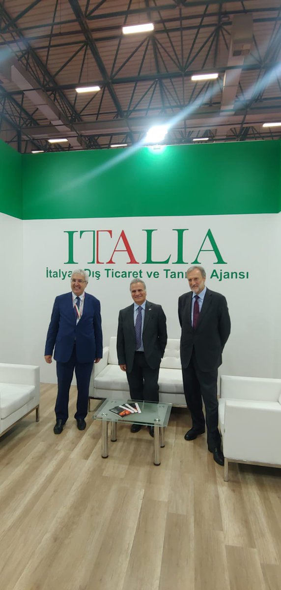 ItalyinTurkiye's tweet photo. Very positive 🇮🇹 participation to #Ankiros2022. 60 Italian companies rappresenting the highest level of know-how in the metallurgic sector are with us today. Thanks to #ITAIstanbul #Amafond https://t.co/K6gGFyeXMj