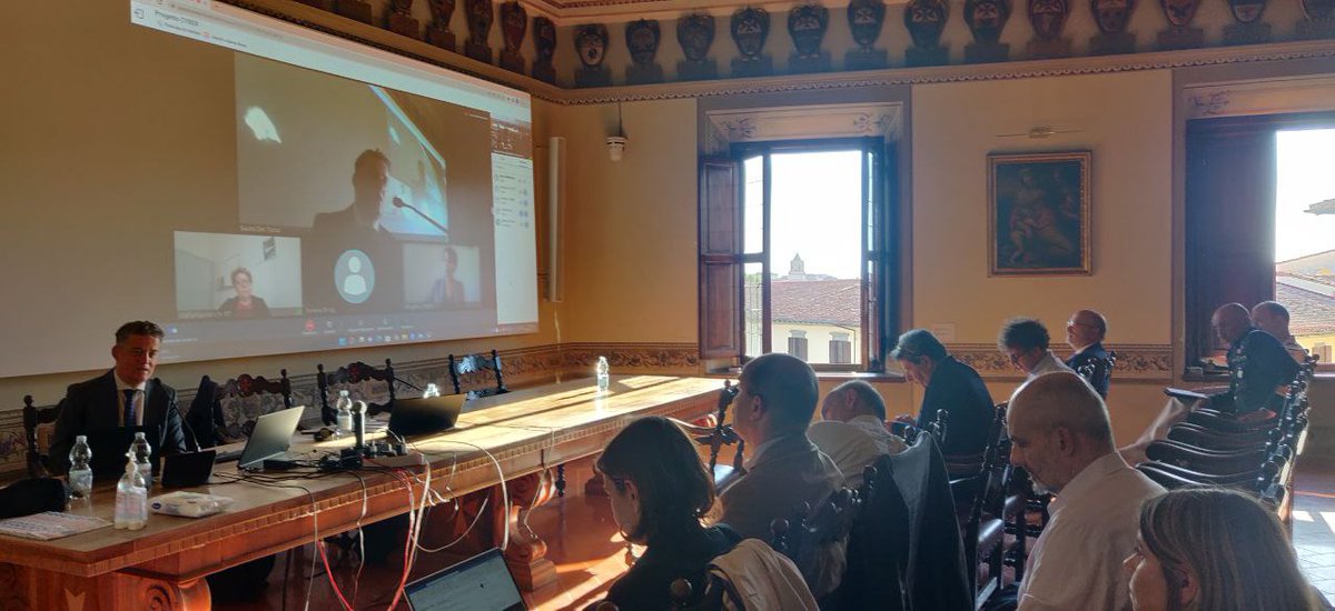 #InterregEU <a href="/CyberEurope/">Interreg Europe CYBER</a> mira a favorire la competitività delle PMI attive nel campo della cybersecurity, grazie al miglioramento delle politiche pubbliche a supporto del settore. <a href="/sauro_delturco/">Sauro Del Turco</a> e <a href="/gvannuccini/">Gianluca Vannuccini</a> introducono il project meeting di <a href="/regionetoscana/">Regione Toscana</a> alla <a href="/scuolanormale/">Scuola Normale</a>