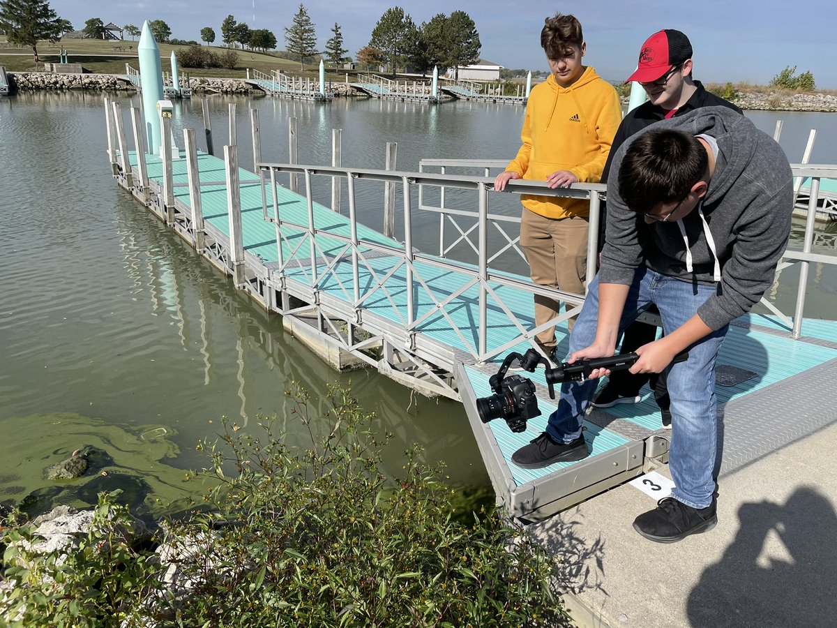 VideoPenta's tweet photo. It’s Camera Field Day at Maumee Bay State Park with the DVP senior class! https://t.co/3ufQdHWHD1