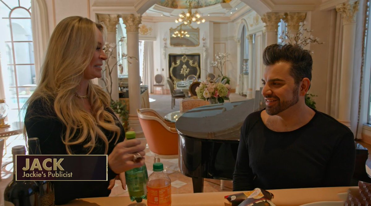 totallyky's tweet image. &amp;lt;sarcastically&amp;gt; wow, what a plot twist #RHOBH