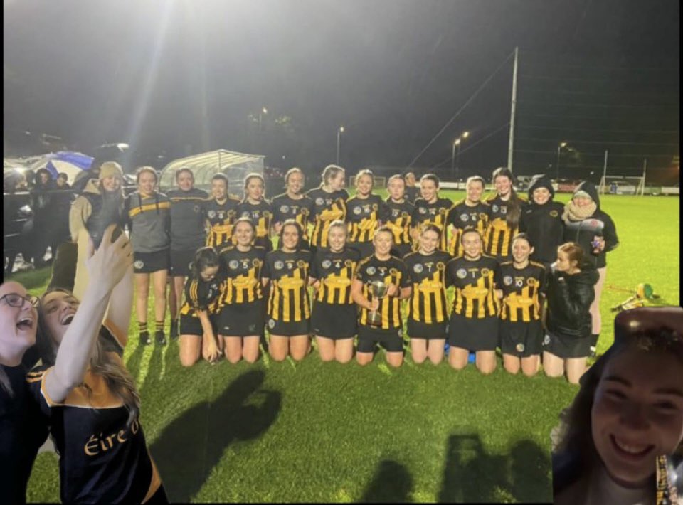 strafferty30's tweet photo. we can play any night the week won’t change the bond of us girls or the result! I might be injured but it’s been a pleasure to stand out at training and matches with you all this year 🖤💛 https://t.co/whtIBhqqXP
