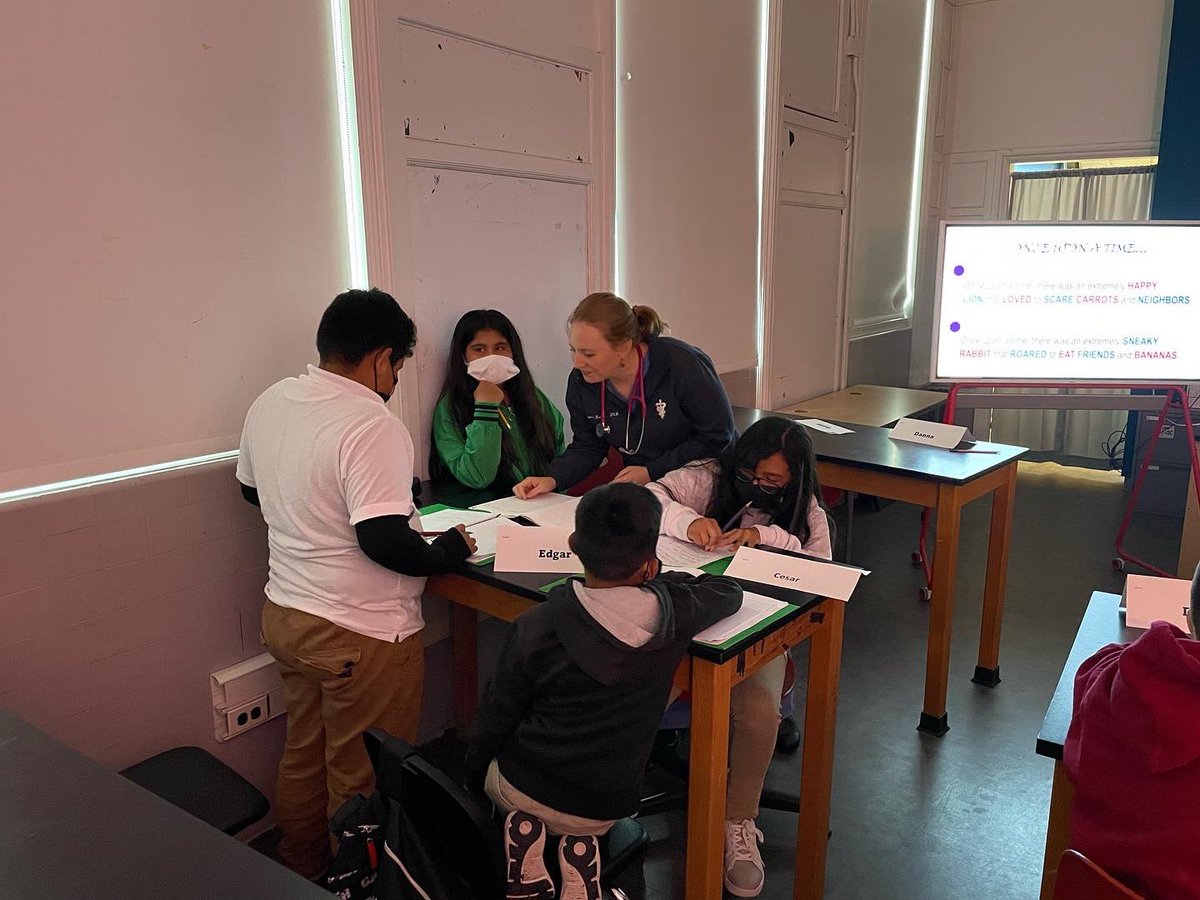 WhittierECSTEM's tweet photo. Dr. @deborahthomsonsvm founder of @onehealthlessons visited the @whittierecstem fifth-grade science classroom to talk about bacteria mutations that lead to bacterial resistance. 
#STEM #Onehealthlessons #Elementarystudents #elementaryteachers #thewhittierway https://t.co/ZWrYrFwSs5