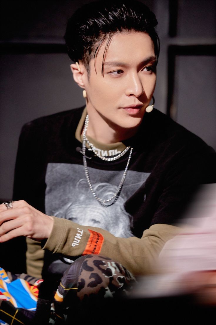 legista_veina's tweet photo. May your day be filled with magical thoughts and beautiful moments. Happy 31st birthday Zhang Yixing🎉🎊🥳🎂❣❣ @weareoneEXO @layzhang @lay_studio
#CaptainLAYDay
#HappyLayDay
#HappyYixingDay
#HappyBirthdayYixing https://t.co/meu4jOnnkp