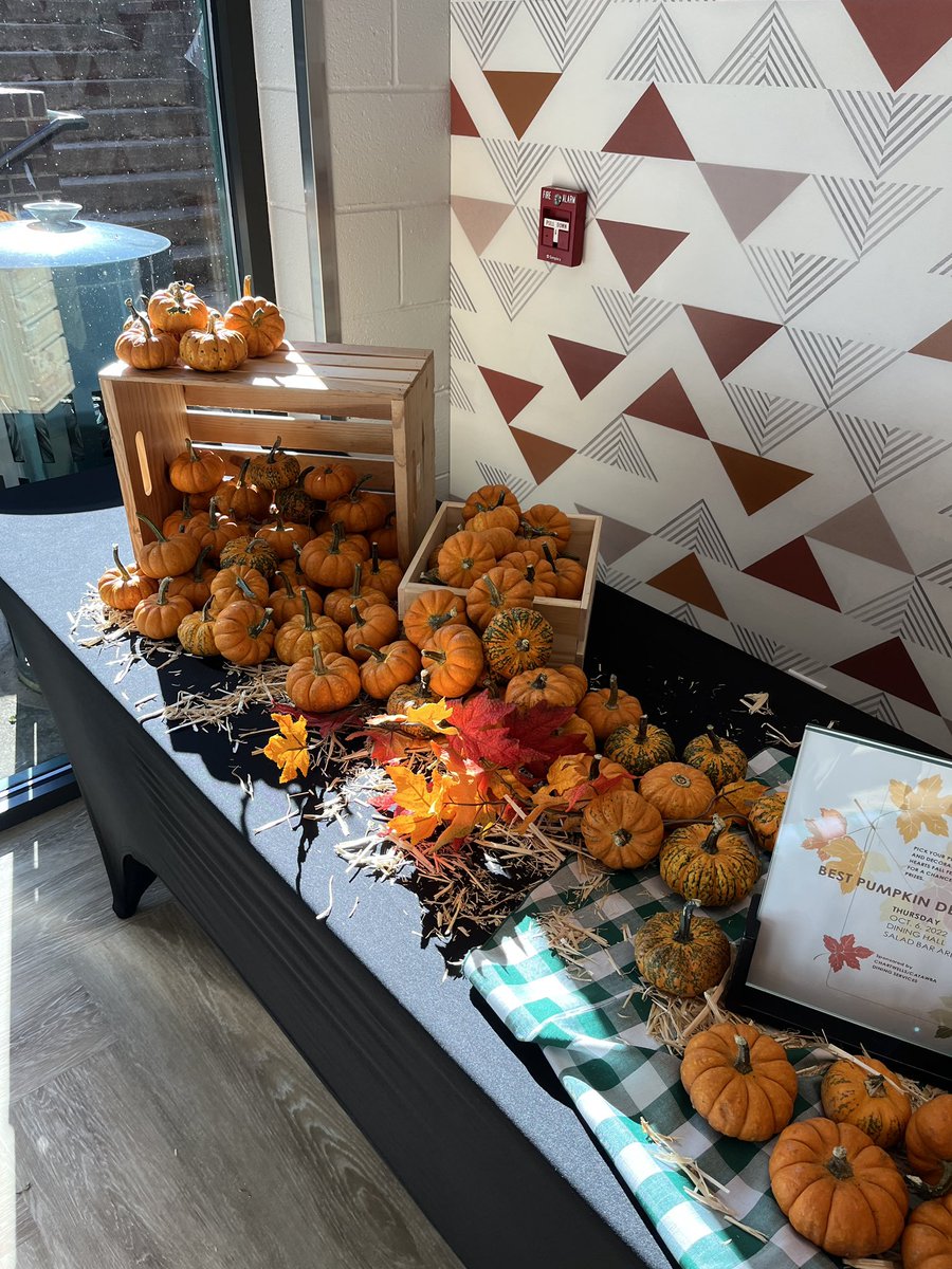 CatawbaDining's tweet photo. Hey @CatawbaCollege family!  Today is our first #Joyful event of the year and we’ve got lots of fun, great food and a few surprises for you!

Be sure to join us at Cannon Dining Commons today!

#chartwellsjoy #chartwellsjoyful https://t.co/dKkxjH1xqF