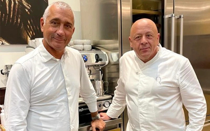 AuCoeurduCHR's tweet photo. 🔴 Thierry Marx a créé la surprise en se présentant à la présidence de l'UMIH. Avec Eric Abihssira, ils souhaitent participer à la modernisation de la profession.

Retrouvez notre entretien avec le chef sur Au Coeur du CHR ➡️ https://t.co/DLBg2u7kYZ https://t.co/q8RVut2CMp