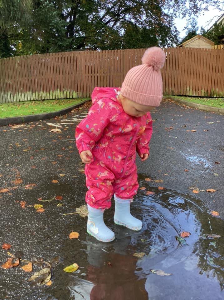 NurseryHands's tweet photo. Today has been perfect weather for some puddle jumping π¦
#outdoorlearning #outinallweathers #explore #rain #puddles https://t.co/mf07MsCjCP