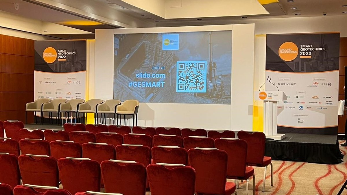 cue_events's tweet photo. No rest for Cue as the team had another busy week providing our technical solutions, to help facilitate the @GE_magazine Conferences, on behalf of Emap, at @HotelParkPlaza.
#gebasements #gesmart #Cue_Media #Partofyourteam #conferences #avhire #events https://t.co/YnN0lwveMt