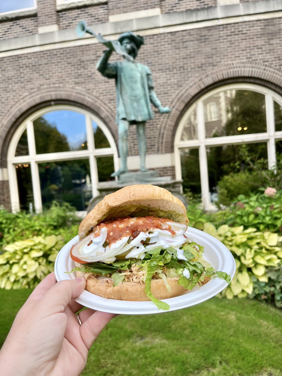 StIgnatiusQuest's tweet photo. Itโs Torta Time!
If we get enough โค๏ธs on this tweet, maybe weโll do #TortaBar more often ๐โฆ.?
Also #PattyMelt today. Enough said.
#quest #QuestFoodIsTheBestFood #TullyHall #DamenHall #SaintIgnatius #Lunchtime https://t.co/4a35xaSYjY