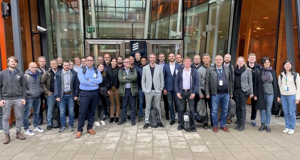 Our Hybrid Edge to Cloud team flew to <a href="/ericsson/">Ericsson</a>'s headquarters in Stockholm to join the <a href="/ai_net_aniara/">AI-NET ANIARA</a> consortium meeting ✈ 

It was a fantastic exchange opportunity, crucial at a time of rapid evolution for the #edgecomputing research area 💡