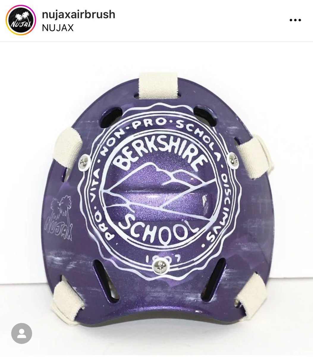 🔥🔥🔥Abby Hornung ‘22 is repping Berkshire on her helmet for Holy Cross!!! #onceaBearalwaysaBear #home 🐻💚