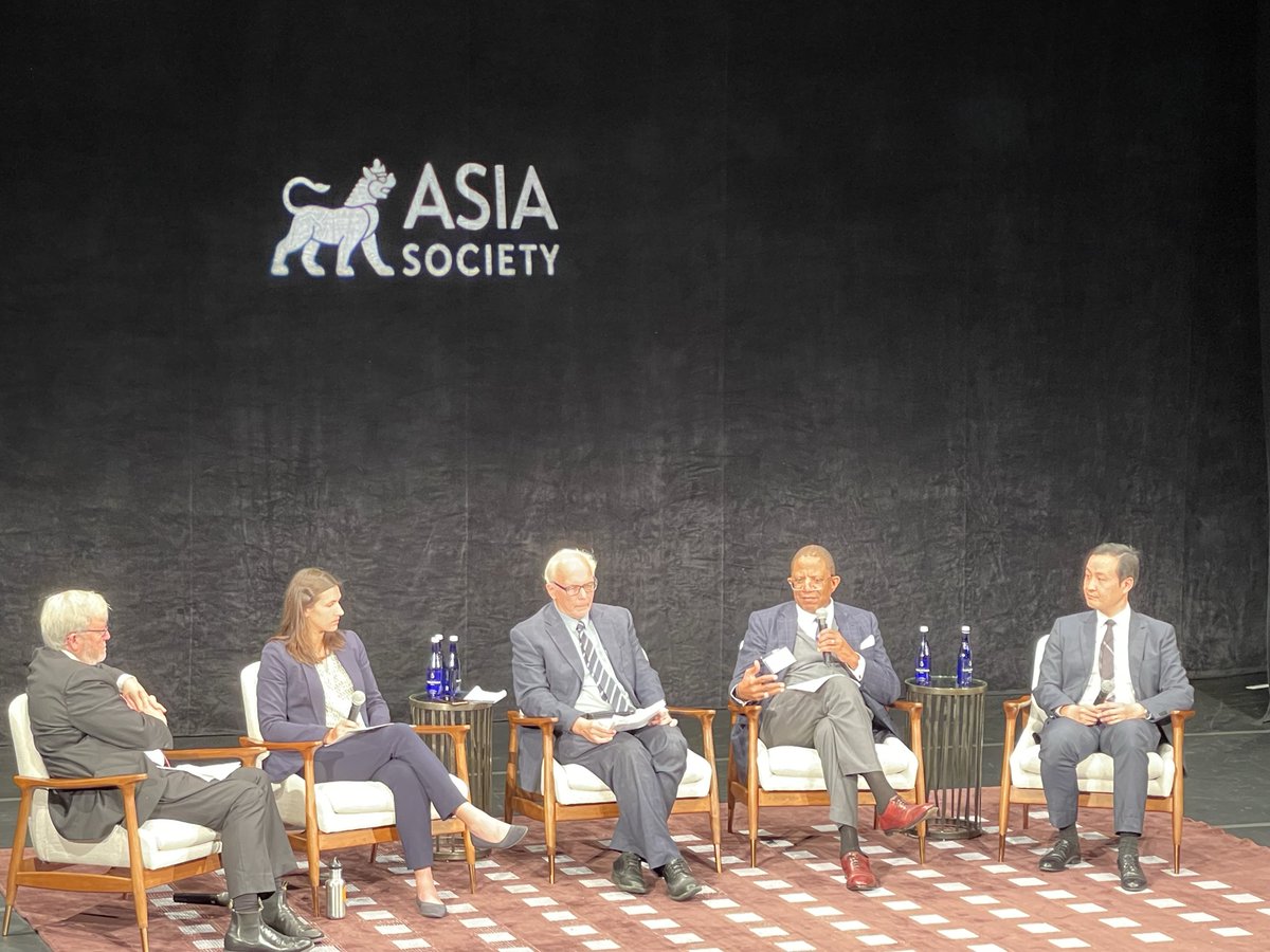 In the global quest to cure cancer, enhanced collaboration to advance patient-centric international clinical trials, education & quality care makes a world of difference. This week, I participated in the @AsiaSociety panel on public health and US-China cooperation with @MrKRudd.