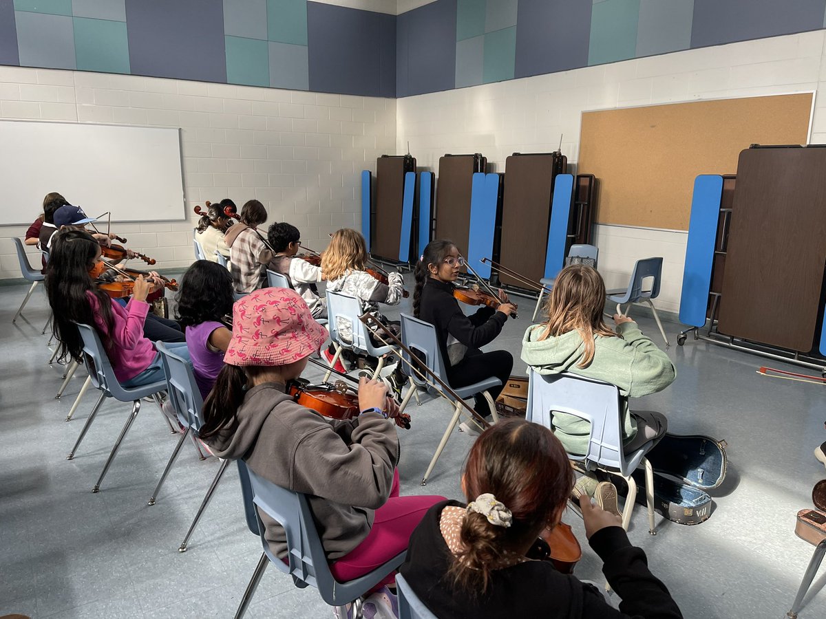 GradeSix@Davis tweet media