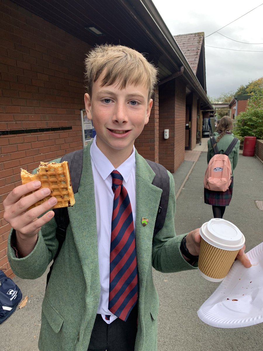 OswestryBusines's tweet photo. The Osbiz hub was buzzing today with students eager to sample the products on offer! https://t.co/3eIzXIZ8gb