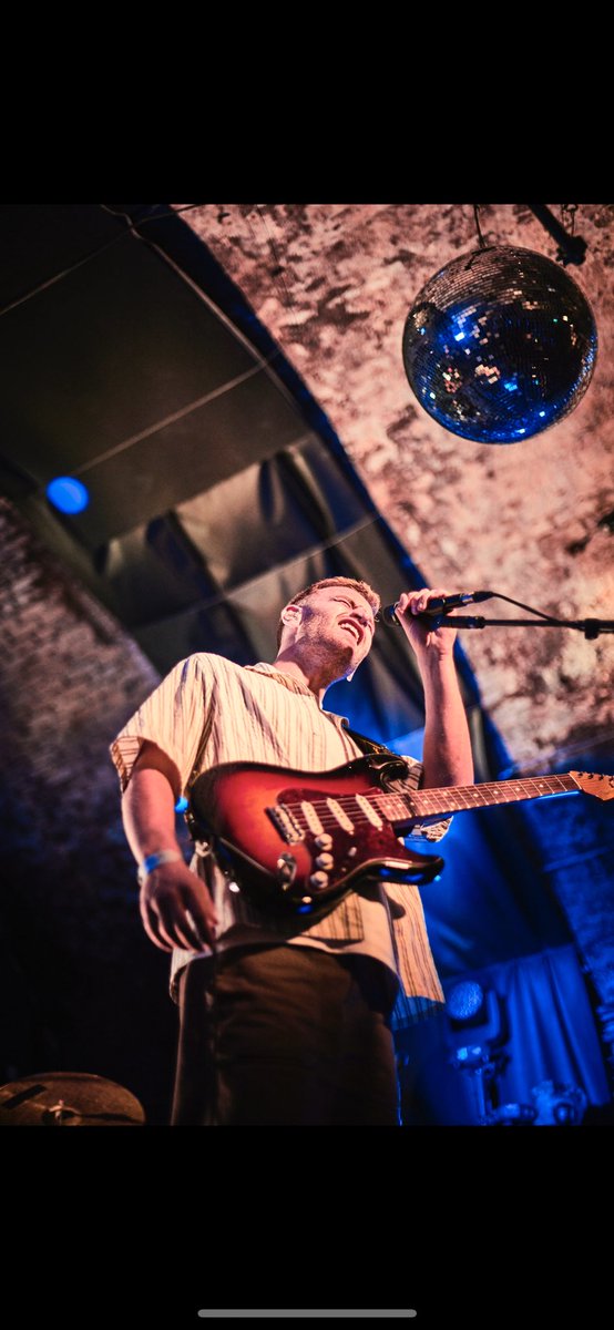 Catch <a href="/TomMisch/">Tom Misch</a>’s live gig at <a href="/HouseOfVansLDN/">HouseOfVansLDN</a> on Twitch before it’s gone (midnight)🪩🏠 

Watch here: m.twitch.tv/vanseurope