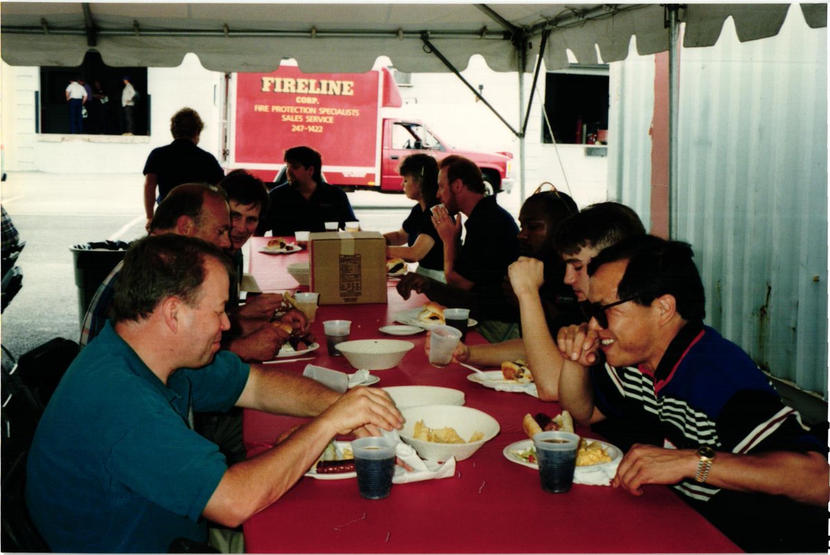 FirelineCorp's tweet photo. Throwback Thursday - Fireline 1995

#tbt #throwbackthursday #fireline #firelinecorp #firelinefamily #baltimore #firesafety #employeeappreciation #legacy #familybuisness https://t.co/0Mrme2Z5Xv
