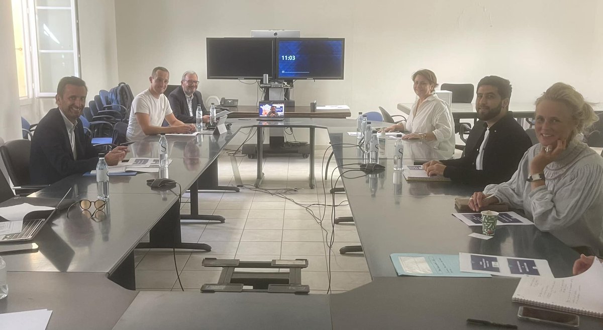 ADEC_Corse's tweet photo. ⚡#ADEC ce matin COMITÉ TECHNIQUE🌍#TeamFranceExport #Corse
En amont du CODITE rencontre entre le Président ADEC @VinciguerrAlex &amp; Frédérique LEFEÈVRE Directrice interrégionale @BusinessFrance 
🎯Bilan des actions &amp; Présentation nouvelle équipe et nouveaux modes de coordination https://t.co/e3OBK8BEMc