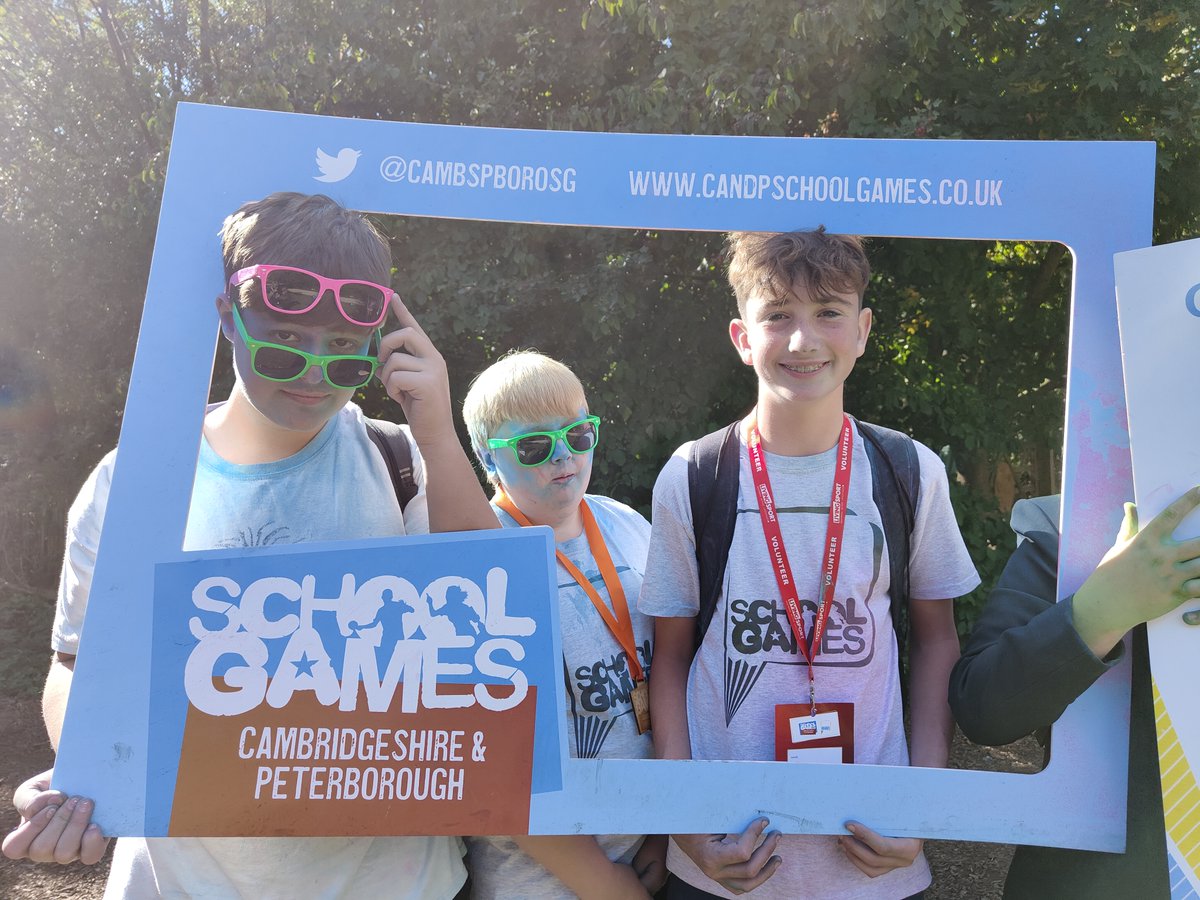 CottenhamVC's tweet photo. Y10 sports leaders helped to run the Colour Run at Milton Country Park taking a group of Y7 students. One student said: I really enjoyed the day meeting different people from other schools and when I got back to school I looked like Shrek as covered in green paint! https://t.co/t8EUA6hPaa
