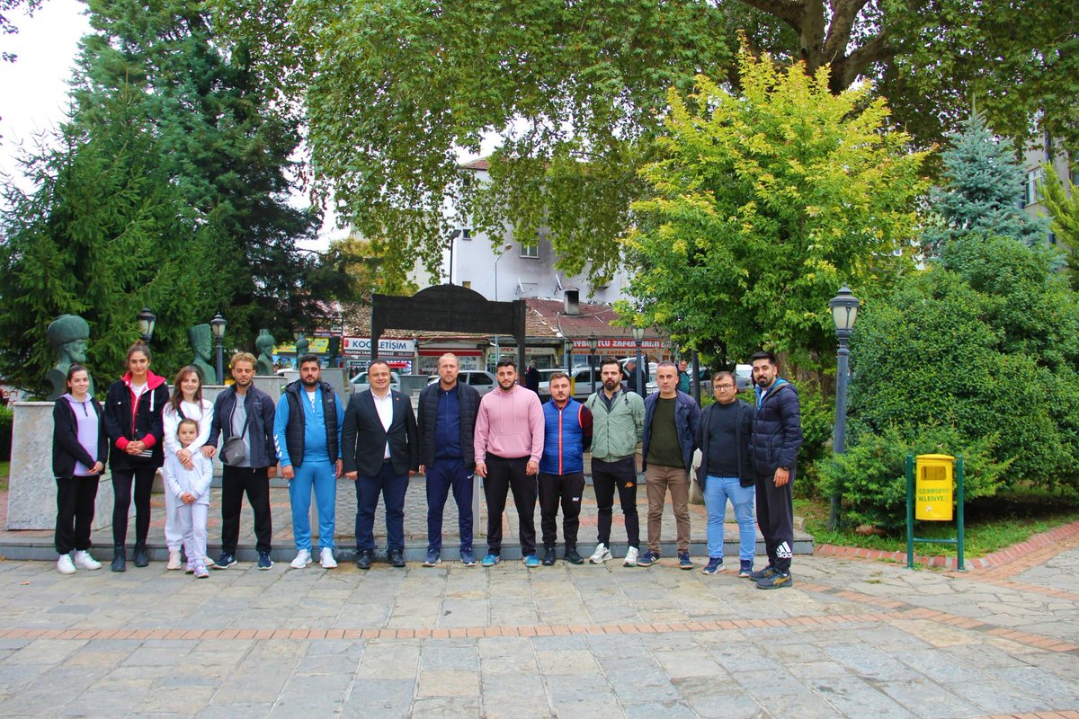 mehmetuyargsim's tweet photo. İlçemizde 3-9 Ekim Amatör Spor Haftası Yürüyüşümüzü gerçekleştirdik ve çeşitli spor branşlarının tanıtımını yaptık.

İlçe Milli Eğitim Müdürlüğümüze ve her işin arka planında olan çalışma arkadaşlarımıza emeği geçenlere teşekkür ederim.

@kasapoglu @feyzullahdereci @resulozata55 https://t.co/VngMp7pS2S